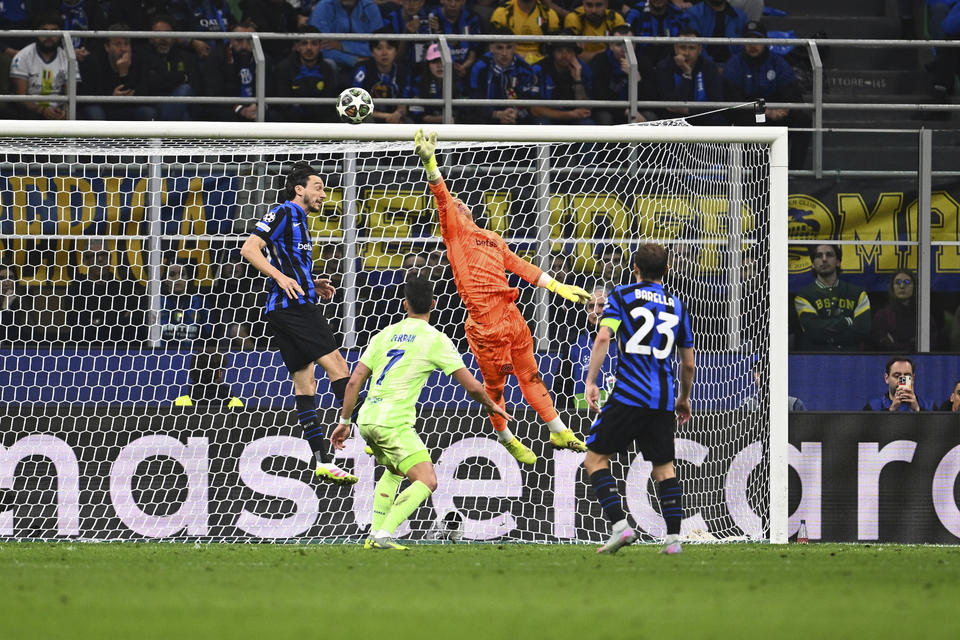 详细阅读:爱游戏体验Ming连续七场比赛得分超过锐不可当,巴塞罗那不断突破!的简单介绍 爱游戏体验Ming连续七场比赛得分超过锐不可当,巴塞罗那不断突破!的简单介绍