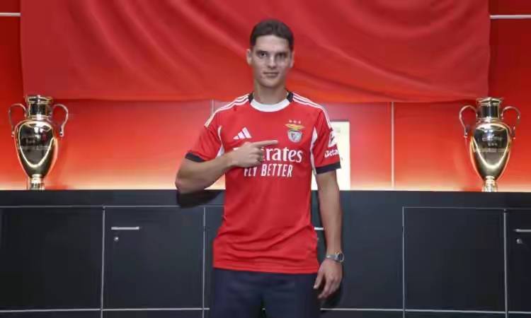 爱游戏平台今晚本菲卡调整名单以备欧篮联，再遭质疑环节打磨，气氛紧张，资深球员宣示担当的简单介绍